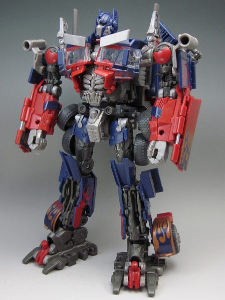 DA28_STRIKER OPTIMUS_02.jpg