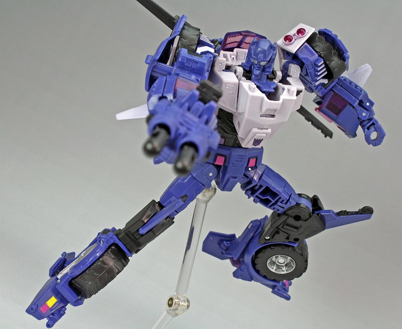 BOTCON2015 DECEPTICON THE MUSCLE BATTLETRAP